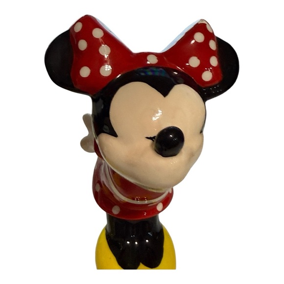 Disney Mickey and Minnie Salt & Pepper Shakers Minnie and Minnie Kiss Shakers - Picture 13 of 16